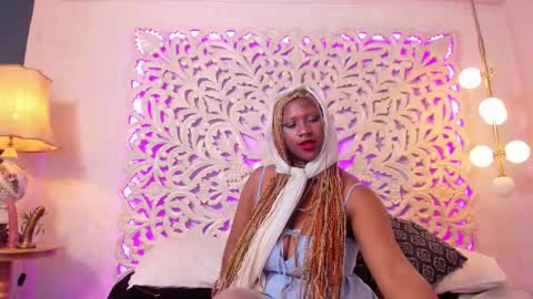 Nessa fox online show from October 6, 2025, 7:33 pm