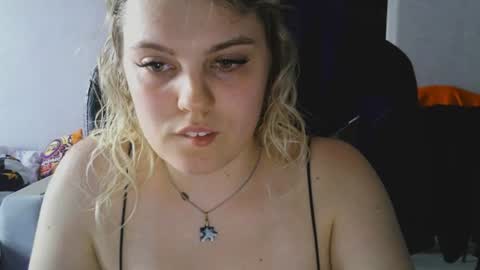 Snapshot of never_enoughh chatting on August 8, 2026, 1:57 pm never_enoughh online show from August 8, 2026, 1:57 pm