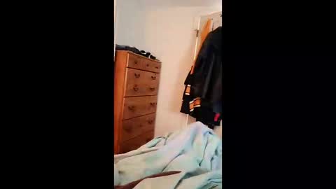 Snapshot of neverseentthatb4 chatting on October 18, 2025, 1:45 pm Matt online show from October 18, 2025, 1:45 pm