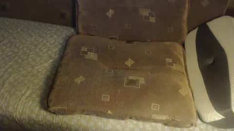 Lilly  online show from October 23, 2025, 2:33 am