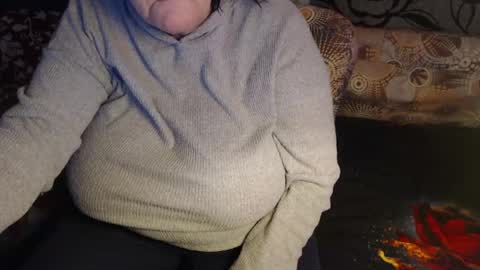 Lilly  online show from March 30, 2026, 4:02 am