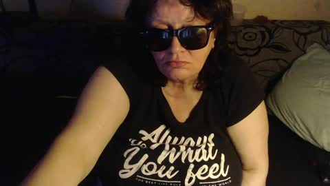 Snapshot of new_milf chatting on June 9, 2026, 1:50 am Lilly online show from June 9, 2026, 1:50 am