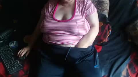 Snapshot of new_milf chatting on July 12, 2026, 8:49 am Lilly online show from July 12, 2026, 8:49 am