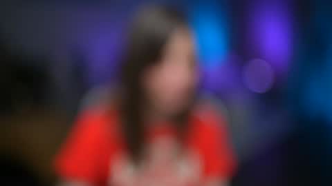 newchloe18 online show from November 13, 2025, 9:03 pm