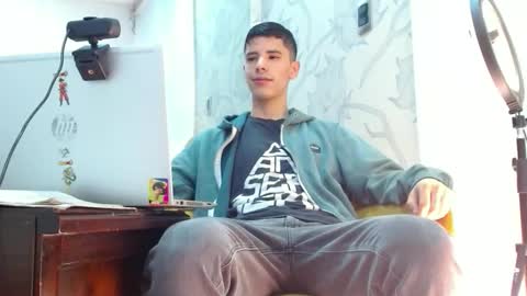 newlatino1 online show from October 26, 2025, 7:09 pm