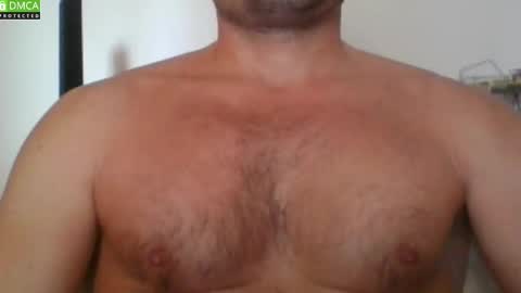 Snapshot of newtyguy90 chatting on October 16, 2025, 9:10 am newtyguy90 online show from October 16, 2025, 9:10 am