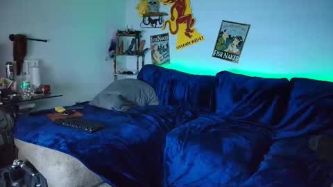 Snapshot of newyou25loveuss chatting on November 19, 2025, 12:32 am SexyTime0420 online show from November 19, 2025, 12:32 am