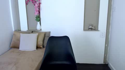 Snapshot of neysha_1 chatting on January 9, 2026, 2:31 pm Neysha online show from January 9, 2026, 2:31 pm