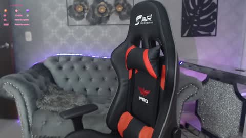 Snapshot of neytiri_moon chatting on September 15, 2025, 12:05 pm Sandra online show from September 15, 2025, 12:05 pm