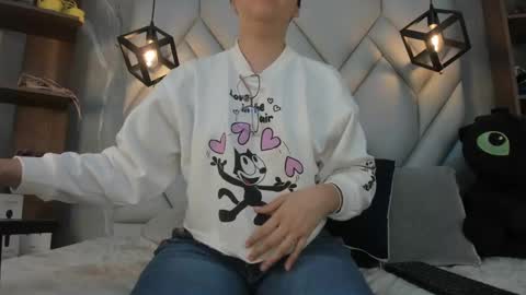 Milena online show from March 11, 2025, 7:47 pm