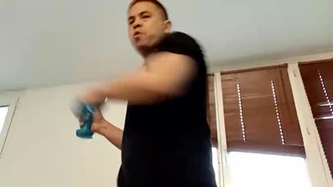 nguyen7788789 online show from December 18, 2025, 8:20 am