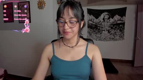 Snapshot of nia_blaze chatting on February 26, 2025, 9:48 pm Nia online show from February 26, 2025, 9:48 pm