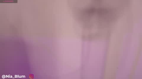 Nia Blum online show from January 7, 2026, 1:13 pm