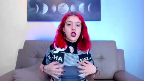 Estefani  online show from December 23, 2024, 6:05 pm