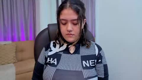 Snapshot of nia_stark chatting on April 23, 2026, 8:44 pm Estefani online show from April 23, 2026, 8:44 pm