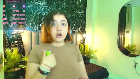 nia_starkx online show from October 6, 2025, 2:03 pm