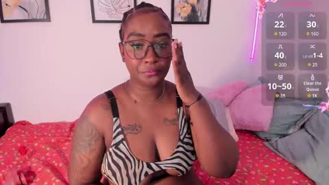 Nia online show from December 9, 2024, 5:52 pm