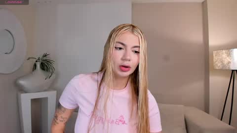 SQUIRTER DOLL    online show from June 5, 2026, 10:54 am