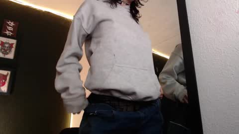 Snapshot of niakat_ chatting on December 3, 2024, 3:52 am  niakat  online show from December 3, 2024, 3:52 am