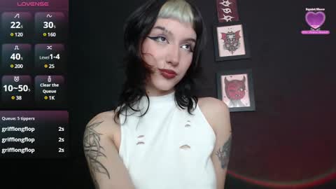 Snapshot of niakat_ chatting on January 3, 2025, 4:22 am  niakat  online show from January 3, 2025, 4:22 am