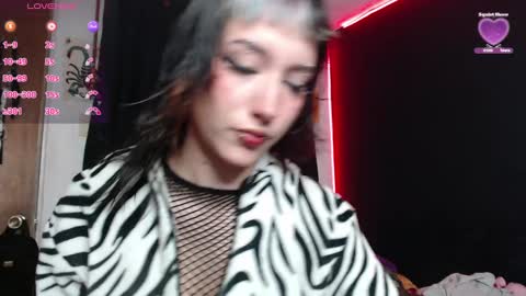 Snapshot of niakat_ chatting on February 18, 2025, 12:06 pm  niakat  online show from February 18, 2025, 12:06 pm