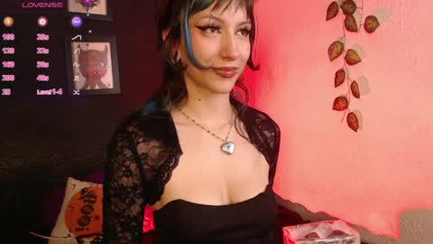 Snapshot of niakat_ chatting on June 4, 2026, 7:47 am niakat online show from June 4, 2026, 7:47 am