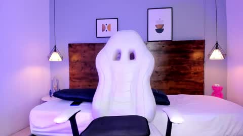 Niall  online show from February 10, 2025, 1:44 pm