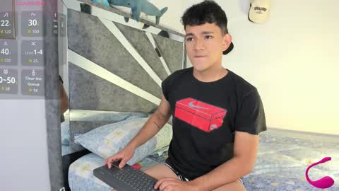 Niall  online show from November 30, 2025, 7:51 pm