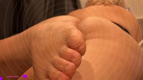 Kim online show from December 21, 2025, 2:57 pm