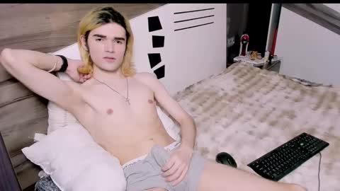 Nick PVT is open FanslyTwitter - Nic kycb online show from March 17, 2026, 1:03 pm