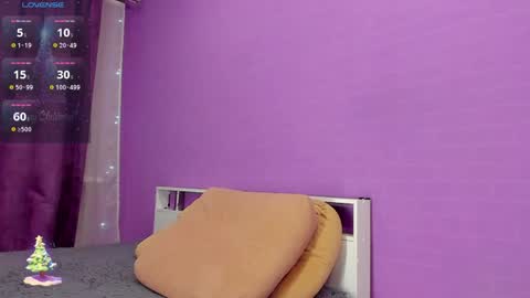 Nica online show from February 2, 2025, 6:10 pm