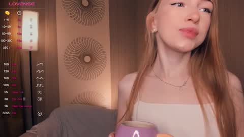 Snapshot of nice_kisss chatting on September 10, 2025, 7:41 am Alice online show from September 10, 2025, 7:41 am
