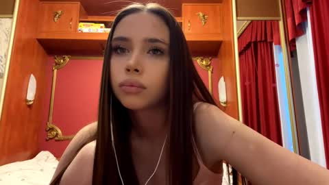 Snapshot of nice_kisss chatting on February 7, 2026, 2:21 pm Alice online show from February 7, 2026, 2:21 pm