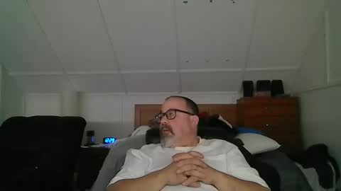 niceguy7208 online show from November 10, 2025, 5:28 am