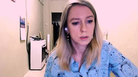 Kathrine online show from April 17, 2026, 8:01 pm