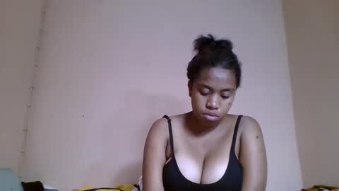Snapshot of nicelly01 chatting on May 12, 2026, 4:09 am nicelly01 online show from May 12, 2026, 4:09 am