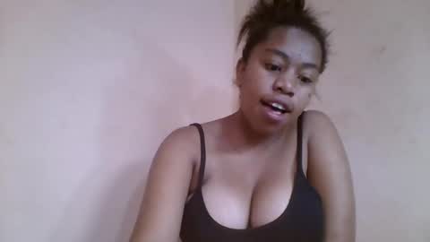 Snapshot of nicelly01 chatting on June 19, 2026, 6:29 am nicelly01 online show from June 19, 2026, 6:29 am