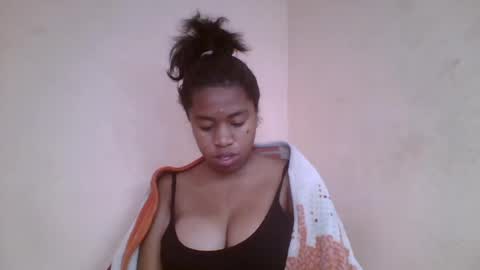 Snapshot of nicelly01 chatting on June 20, 2026, 7:11 am nicelly01 online show from June 20, 2026, 7:11 am