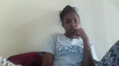 Snapshot of nicemillow chatting on December 4, 2024, 1:09 pm nicemillow online show from December 4, 2024, 1:09 pm