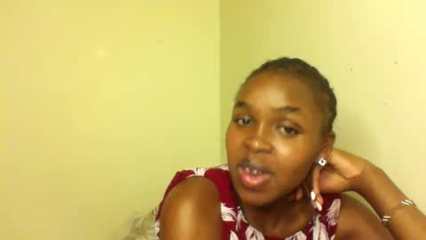Snapshot of nicemillow chatting on December 7, 2024, 6:48 pm nicemillow online show from December 7, 2024, 6:48 pm