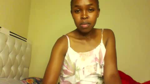 Snapshot of nicemillow chatting on December 11, 2024, 5:15 pm nicemillow online show from December 11, 2024, 5:15 pm