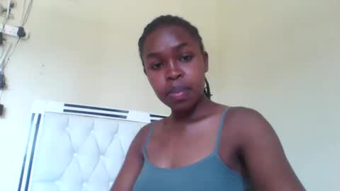 Snapshot of nicemillow chatting on December 13, 2024, 9:57 am nicemillow online show from December 13, 2024, 9:57 am