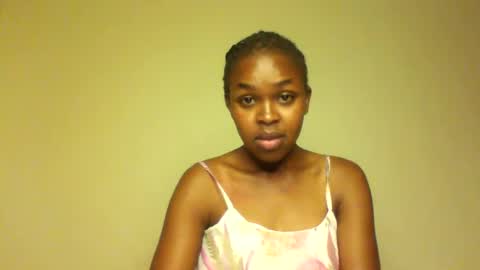Snapshot of nicemillow chatting on December 13, 2024, 8:15 pm nicemillow online show from December 13, 2024, 8:15 pm