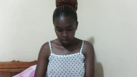 Snapshot of nicemillow chatting on March 7, 2025, 7:27 pm nicemillow online show from March 7, 2025, 7:27 pm