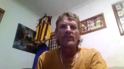 Snapshot of niceozziecockxxx chatting on March 27, 2026, 7:46 pm Sexiishaine online show from March 27, 2026, 7:46 pm
