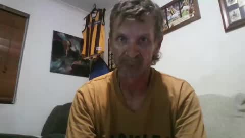 Snapshot of niceozziecockxxx chatting on April 2, 2026, 7:22 pm Sexiishaine online show from April 2, 2026, 7:22 pm