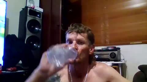 Snapshot of niceozziecockxxx chatting on May 8, 2026, 9:53 pm Sexiishaine online show from May 8, 2026, 9:53 pm