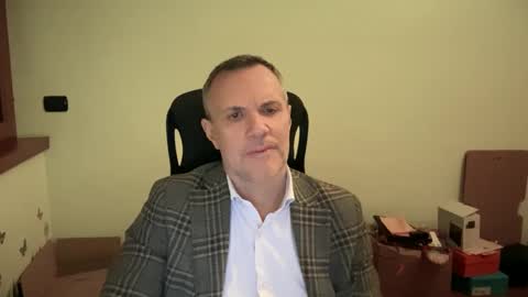 Snapshot of niceshy_71 chatting on February 18, 2025, 6:26 pm Andrew online show from February 18, 2025, 6:26 pm