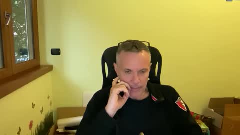 Snapshot of niceshy_71 chatting on October 1, 2025, 4:46 pm Andrew online show from October 1, 2025, 4:46 pm