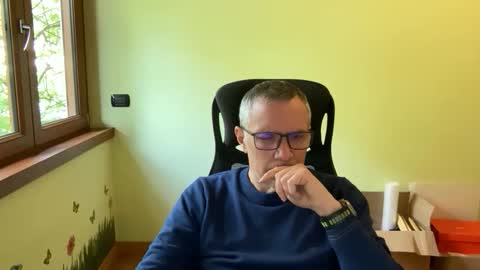 Andrew online show from April 16, 2026, 3:46 pm